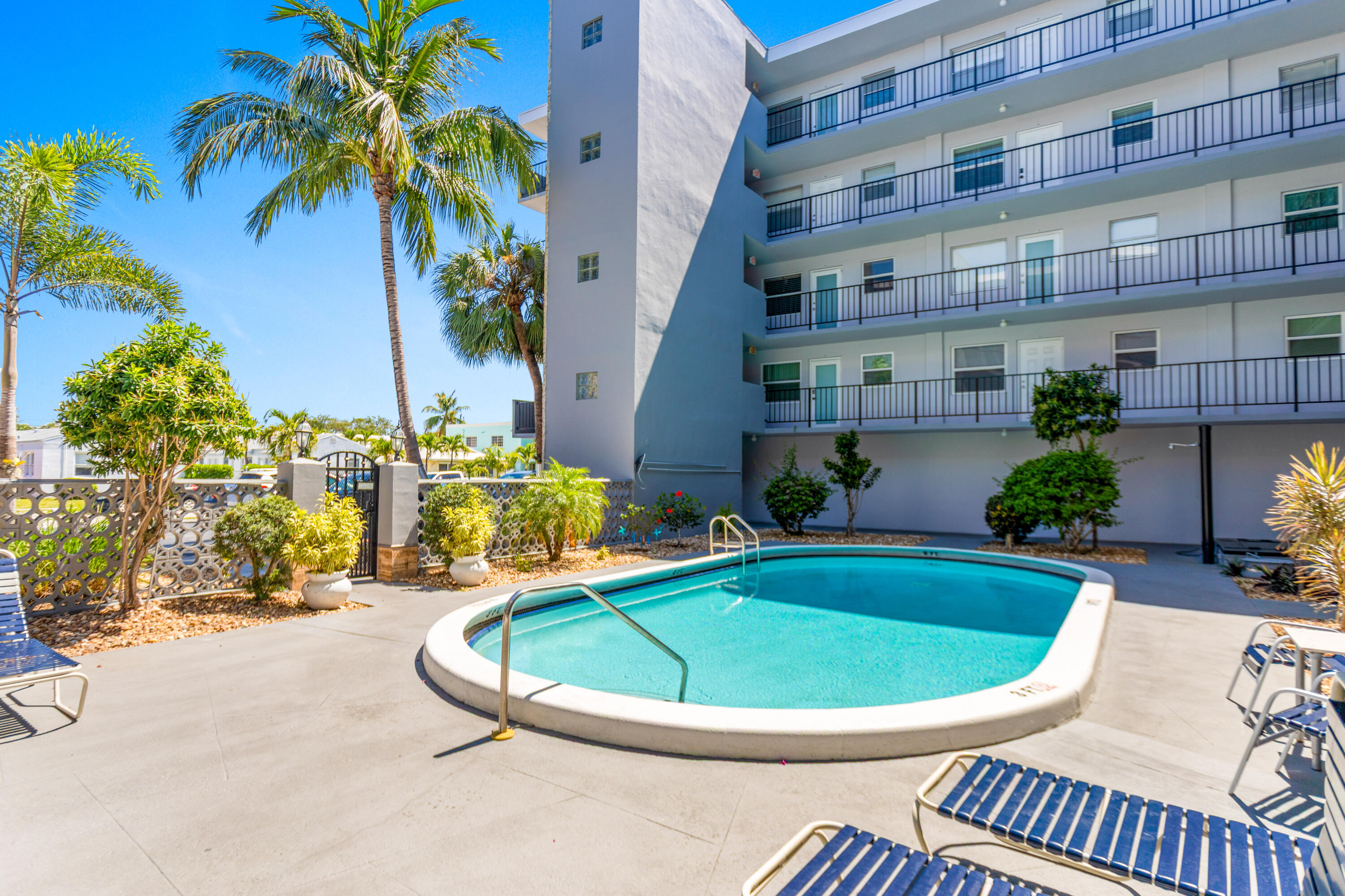 WINTER HAVEN TOWERS CONDO - Residential