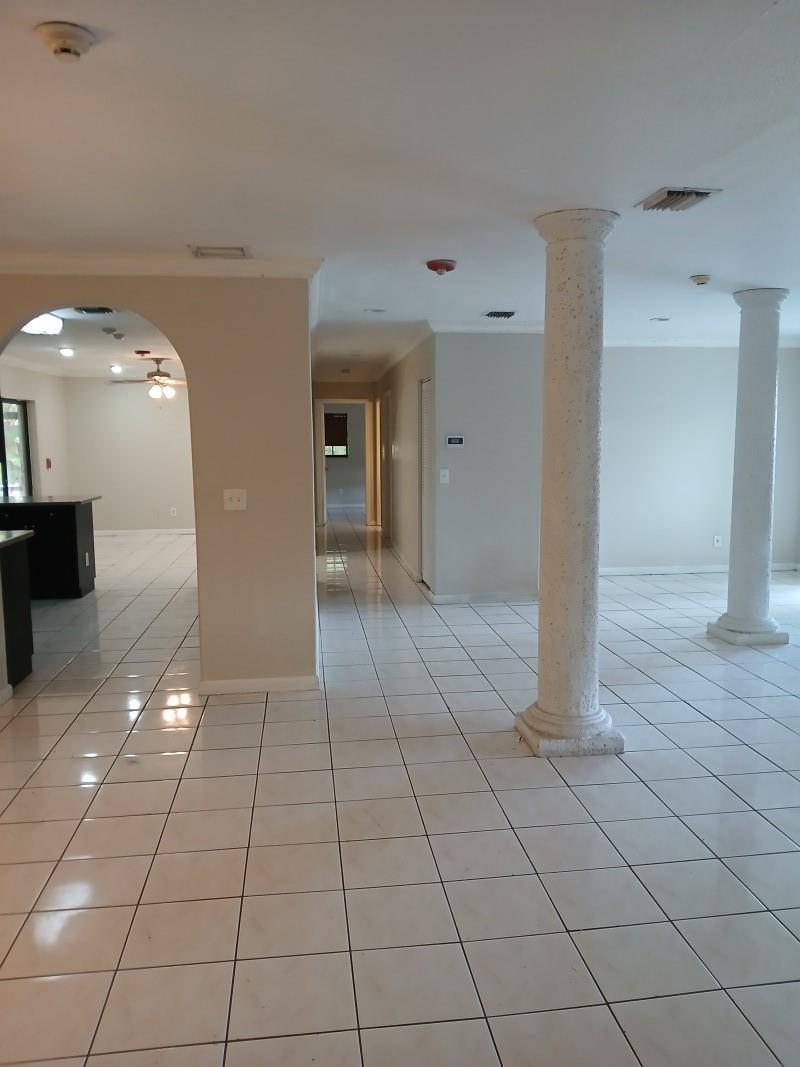 HEATHWOOD GROVES 1ST ADDN - Residential Lease