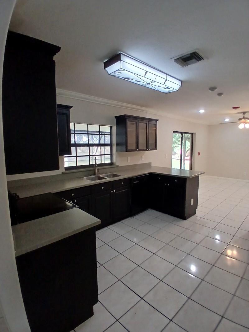 HEATHWOOD GROVES 1ST ADDN - Residential Lease