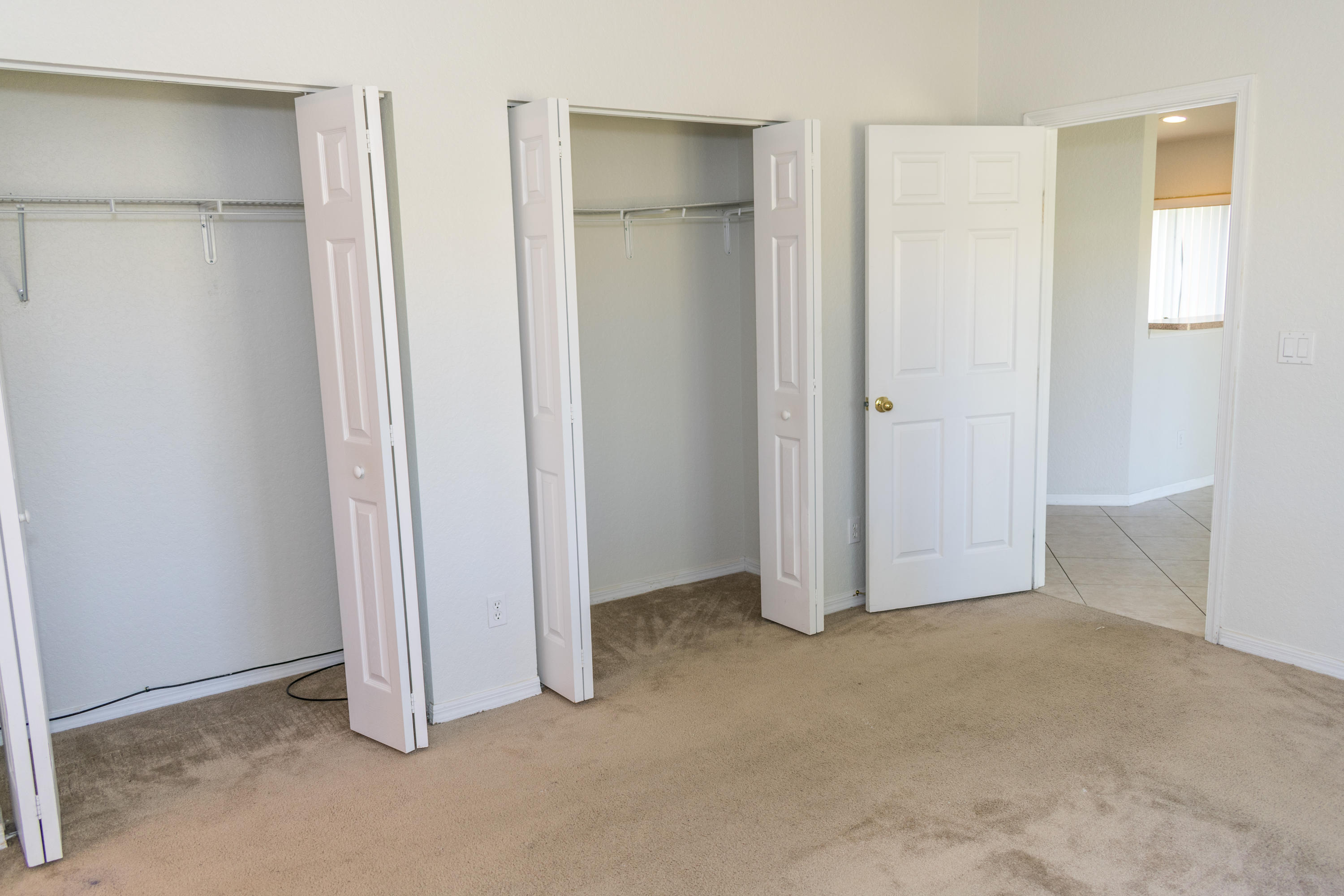 FIRST REPLAT OF PORTOFINO ISLES - Residential