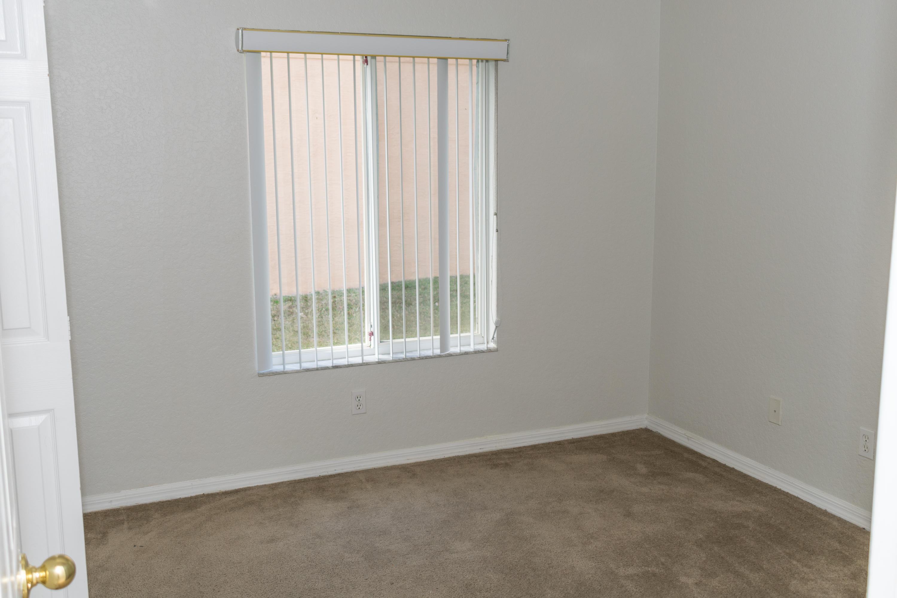 FIRST REPLAT OF PORTOFINO ISLES - Residential