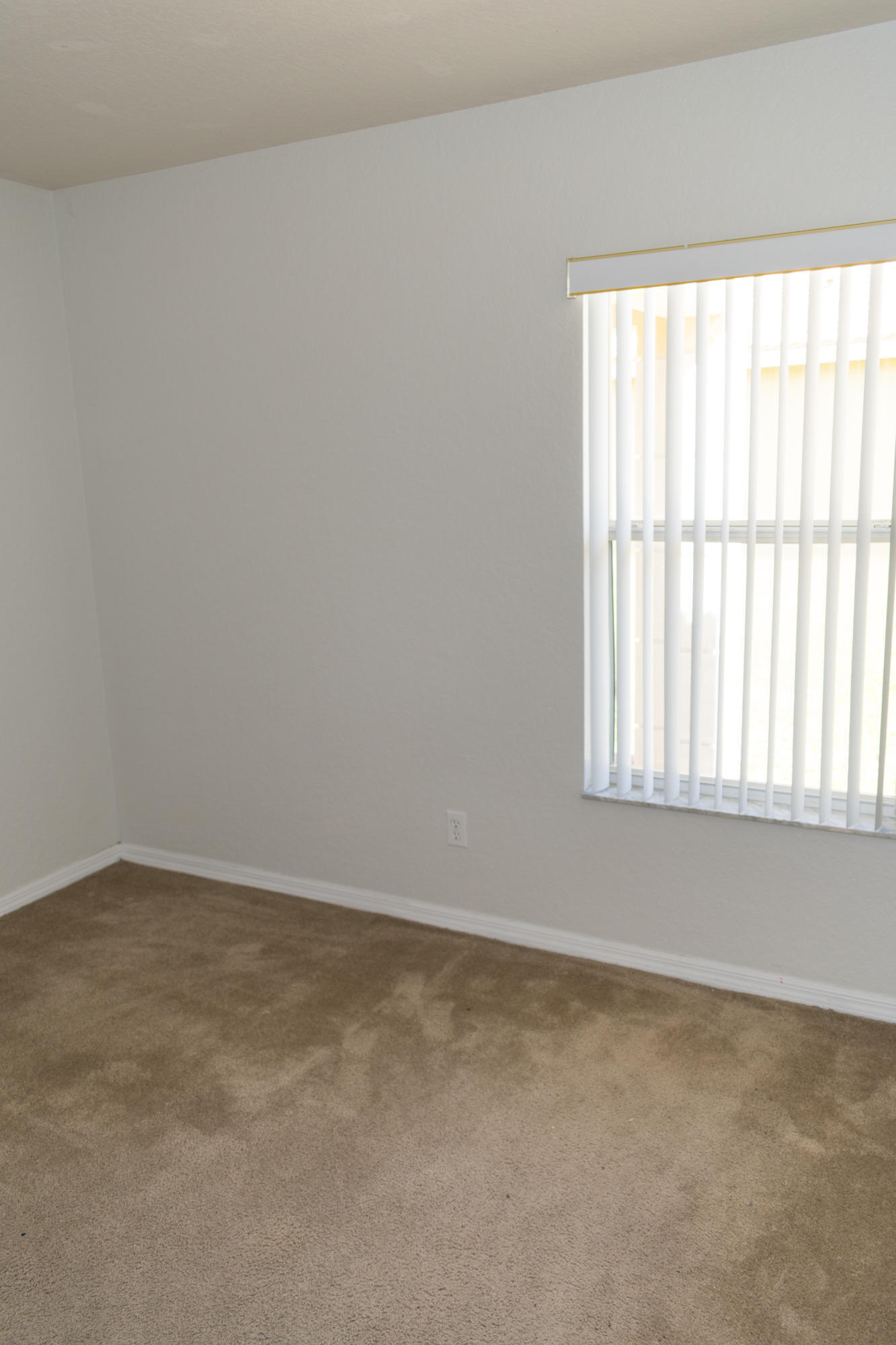 FIRST REPLAT OF PORTOFINO ISLES - Residential