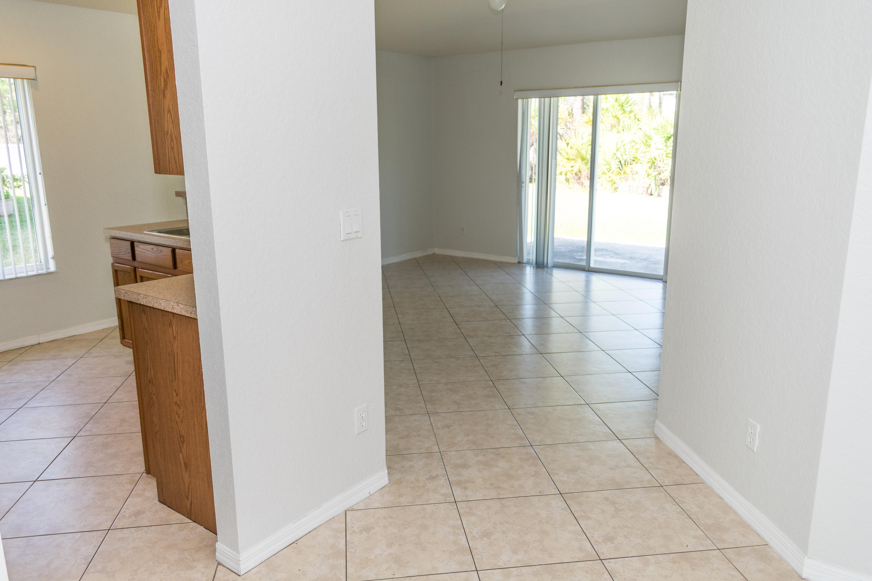 FIRST REPLAT OF PORTOFINO ISLES - Residential