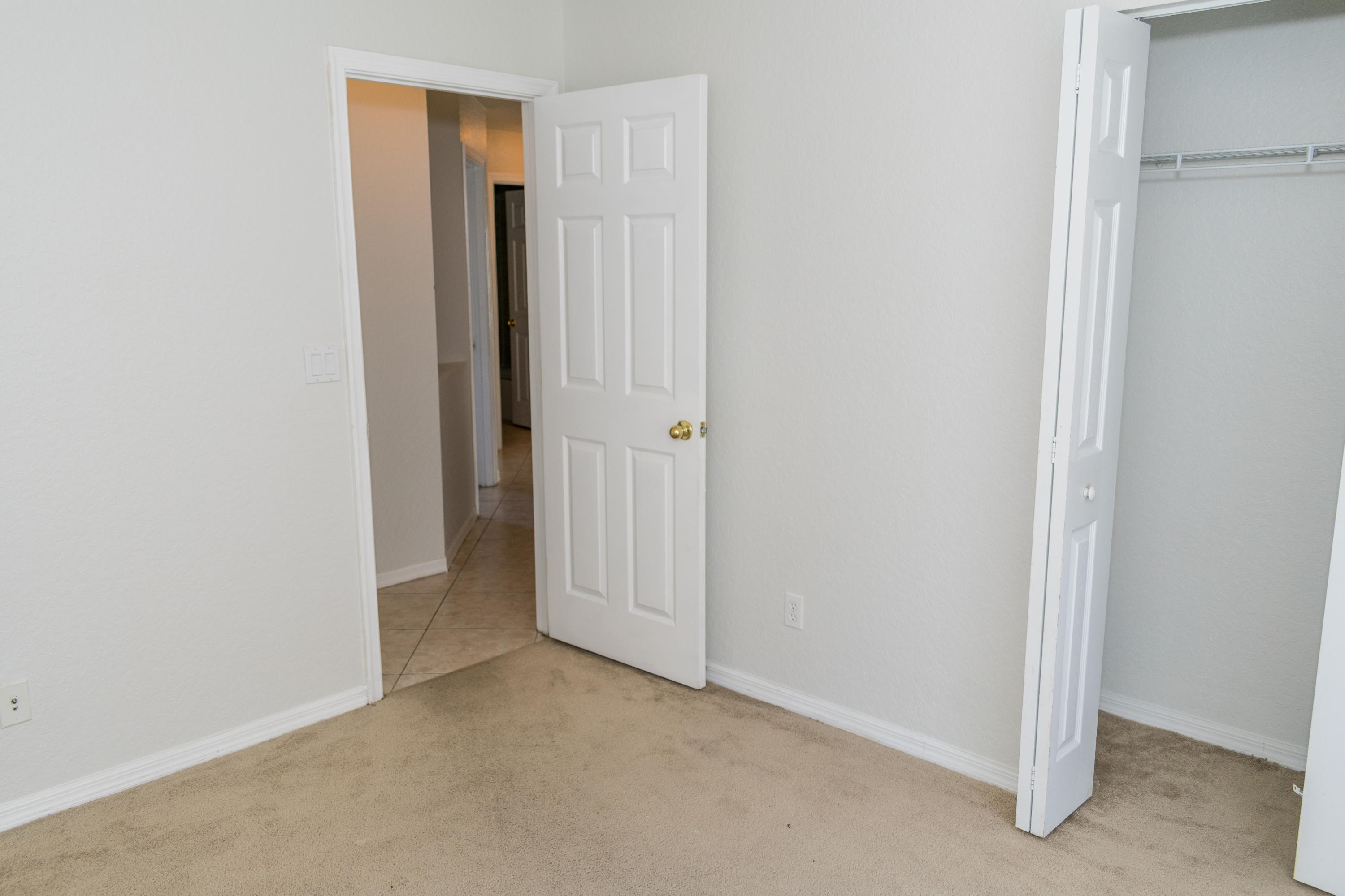 FIRST REPLAT OF PORTOFINO ISLES - Residential