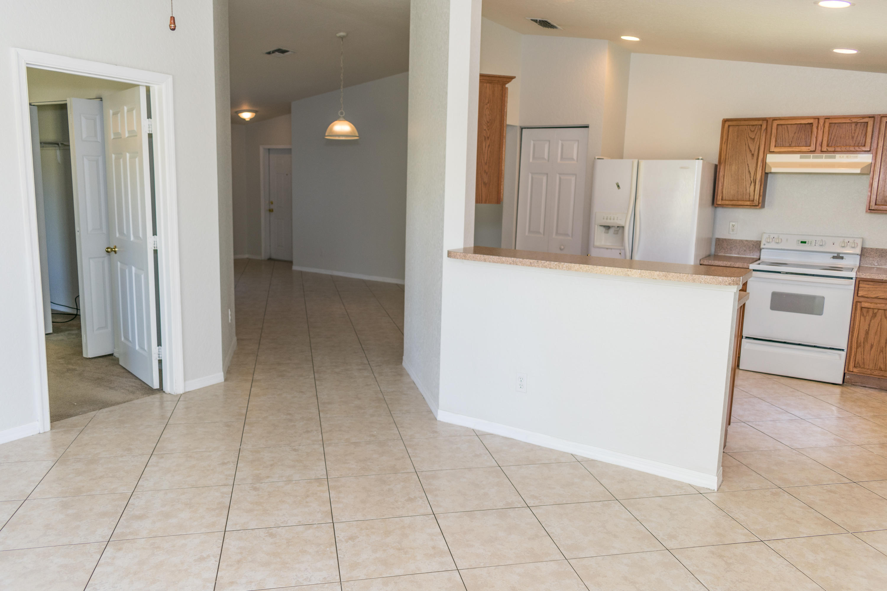 FIRST REPLAT OF PORTOFINO ISLES - Residential