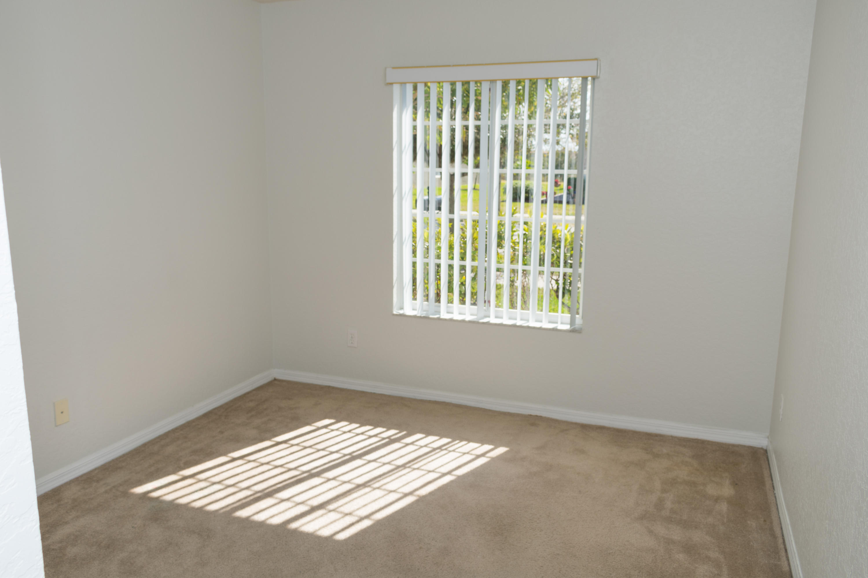 FIRST REPLAT OF PORTOFINO ISLES - Residential