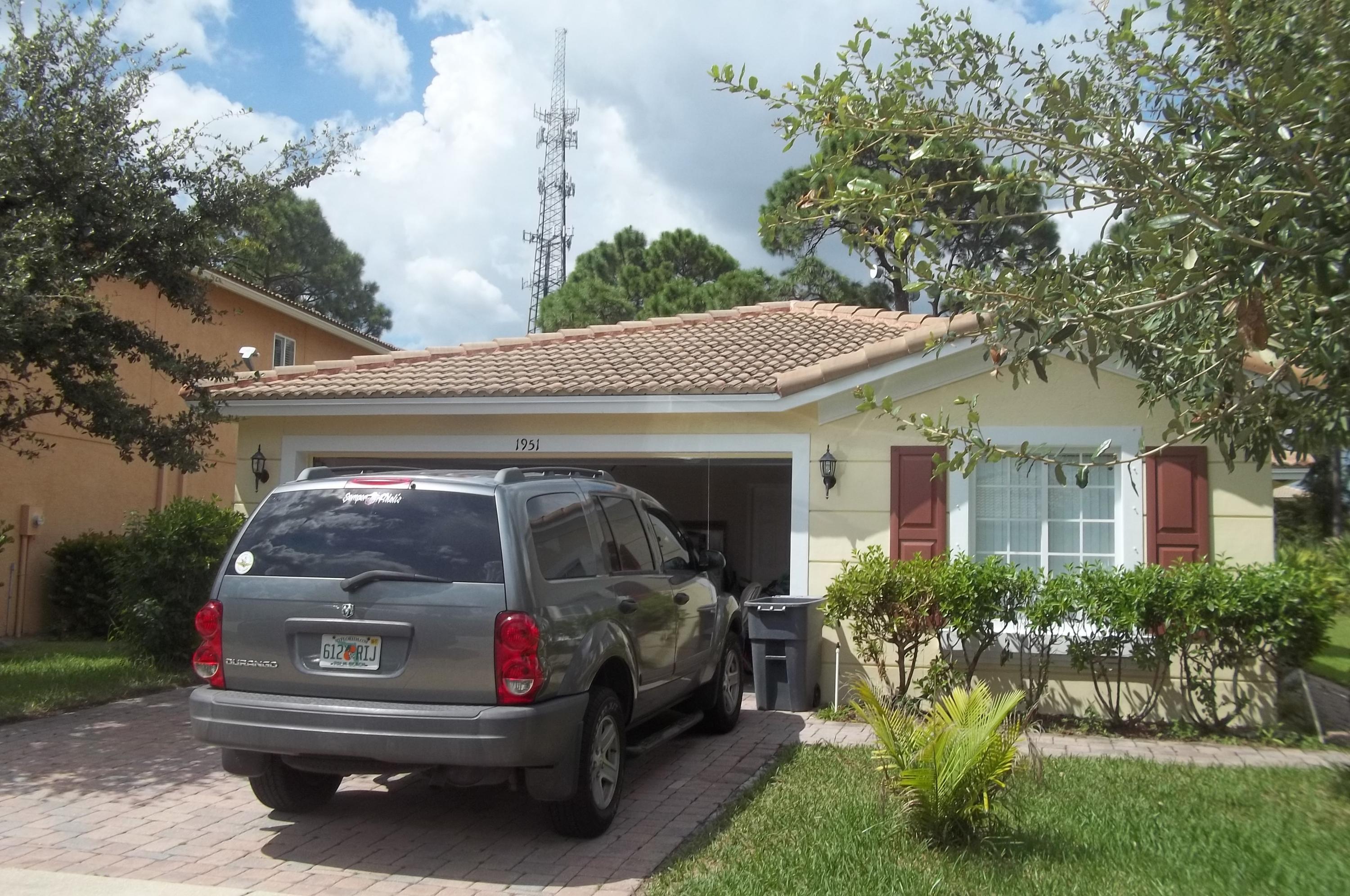 FIRST REPLAT OF PORTOFINO ISLES - Residential