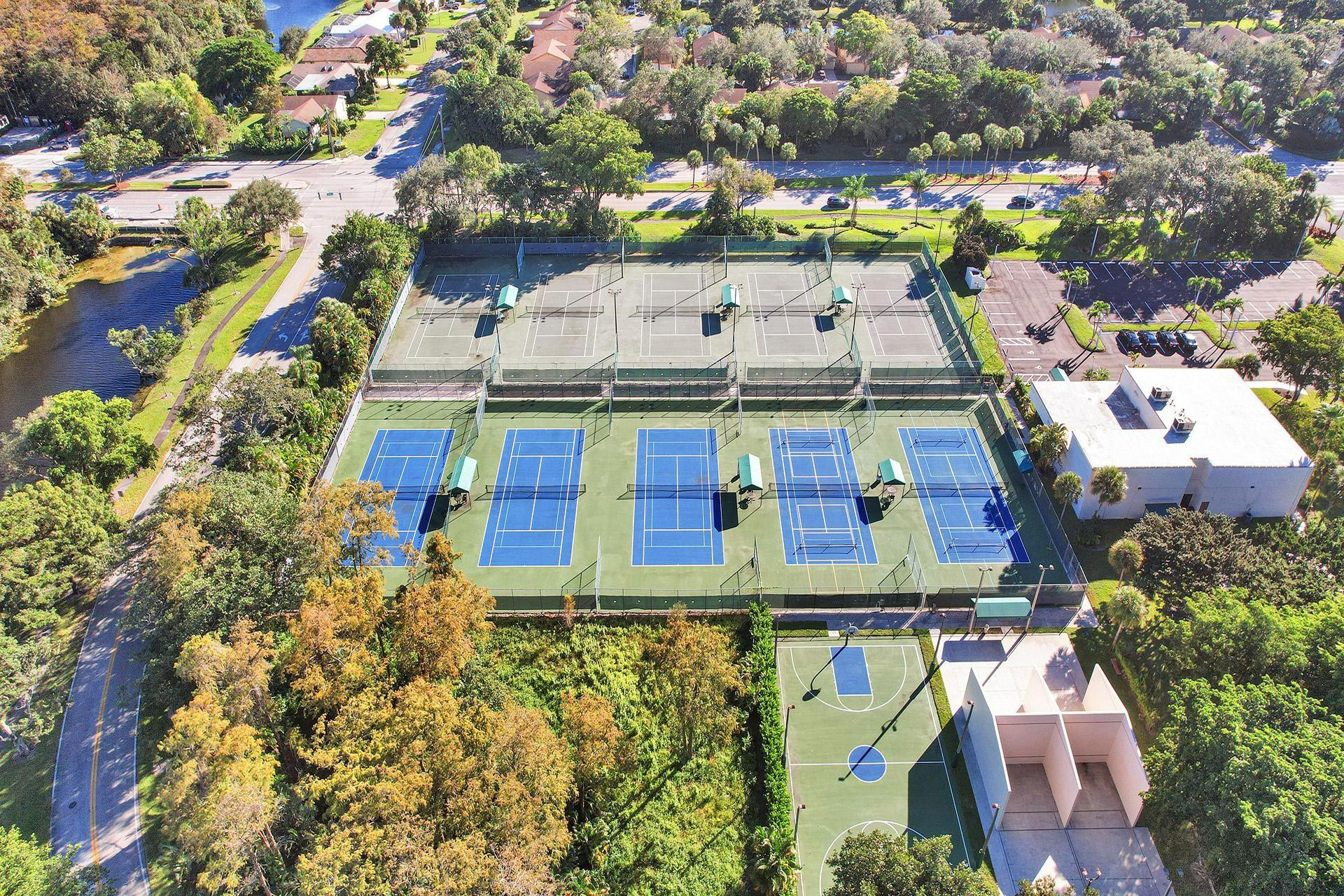 Applewood Village II - Residential