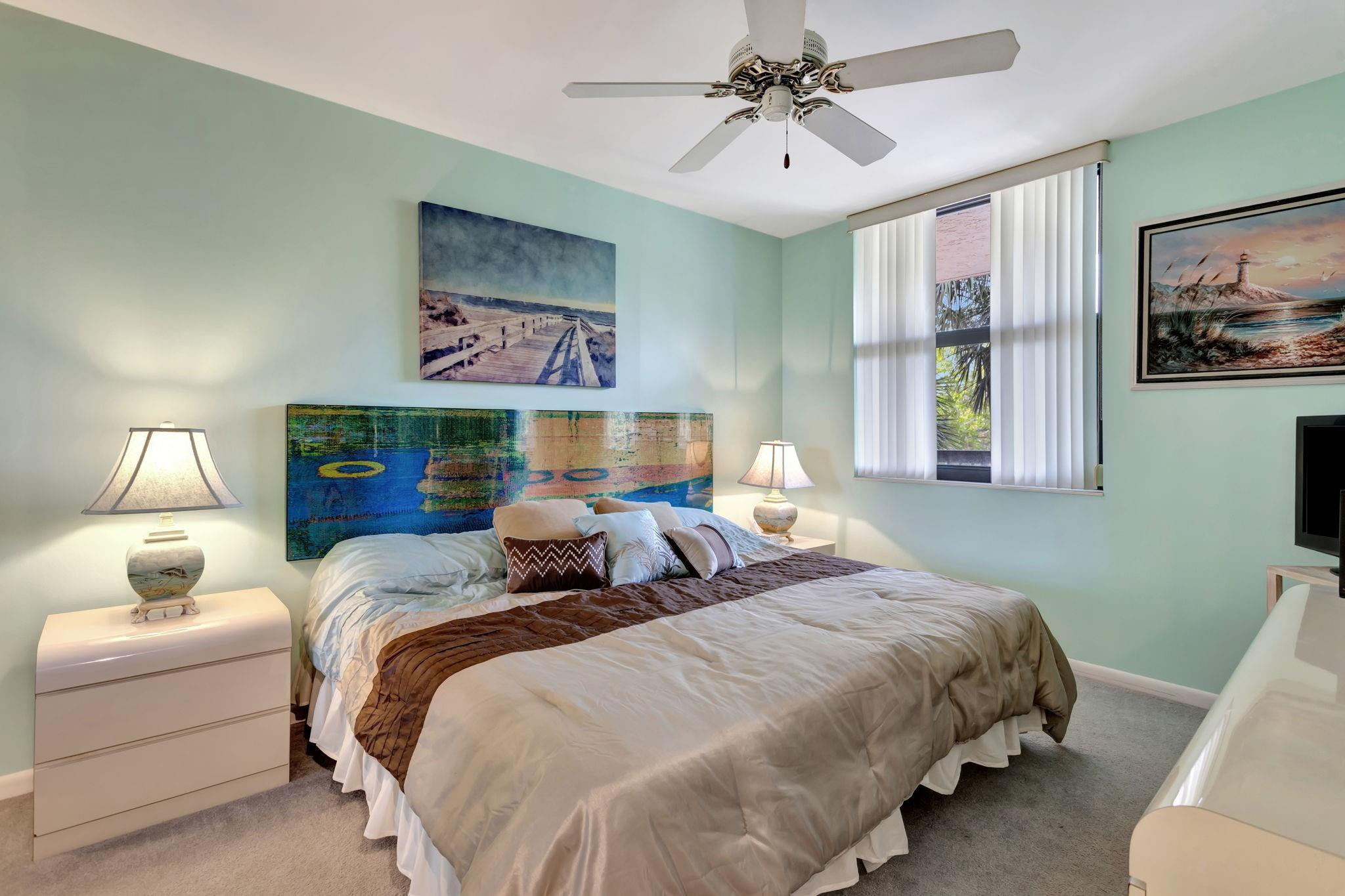 Applewood Village II - Residential