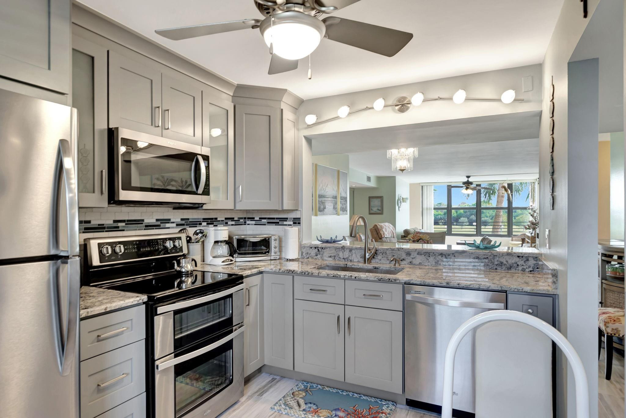 Applewood Village II - Residential