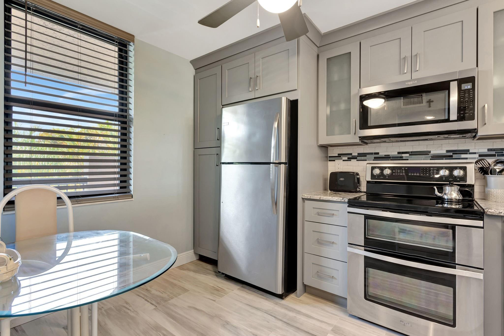 Applewood Village II - Residential