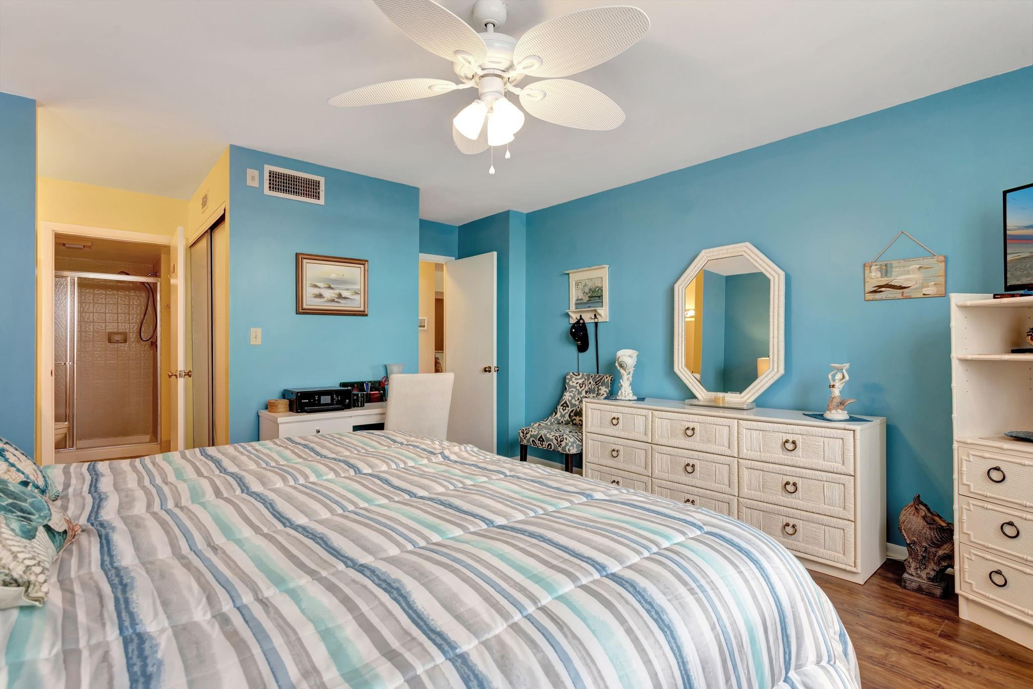 Applewood Village II - Residential