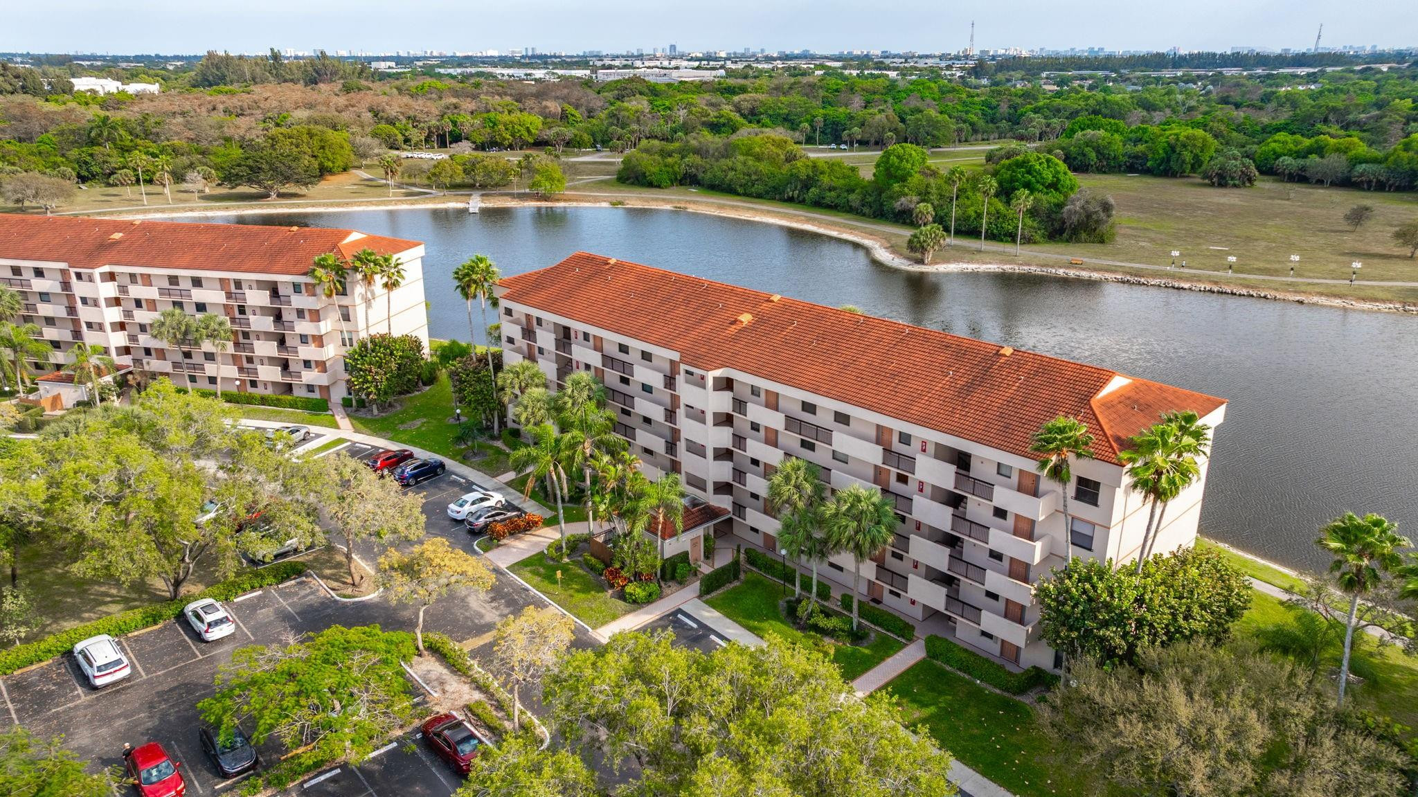 Applewood Village II - Residential