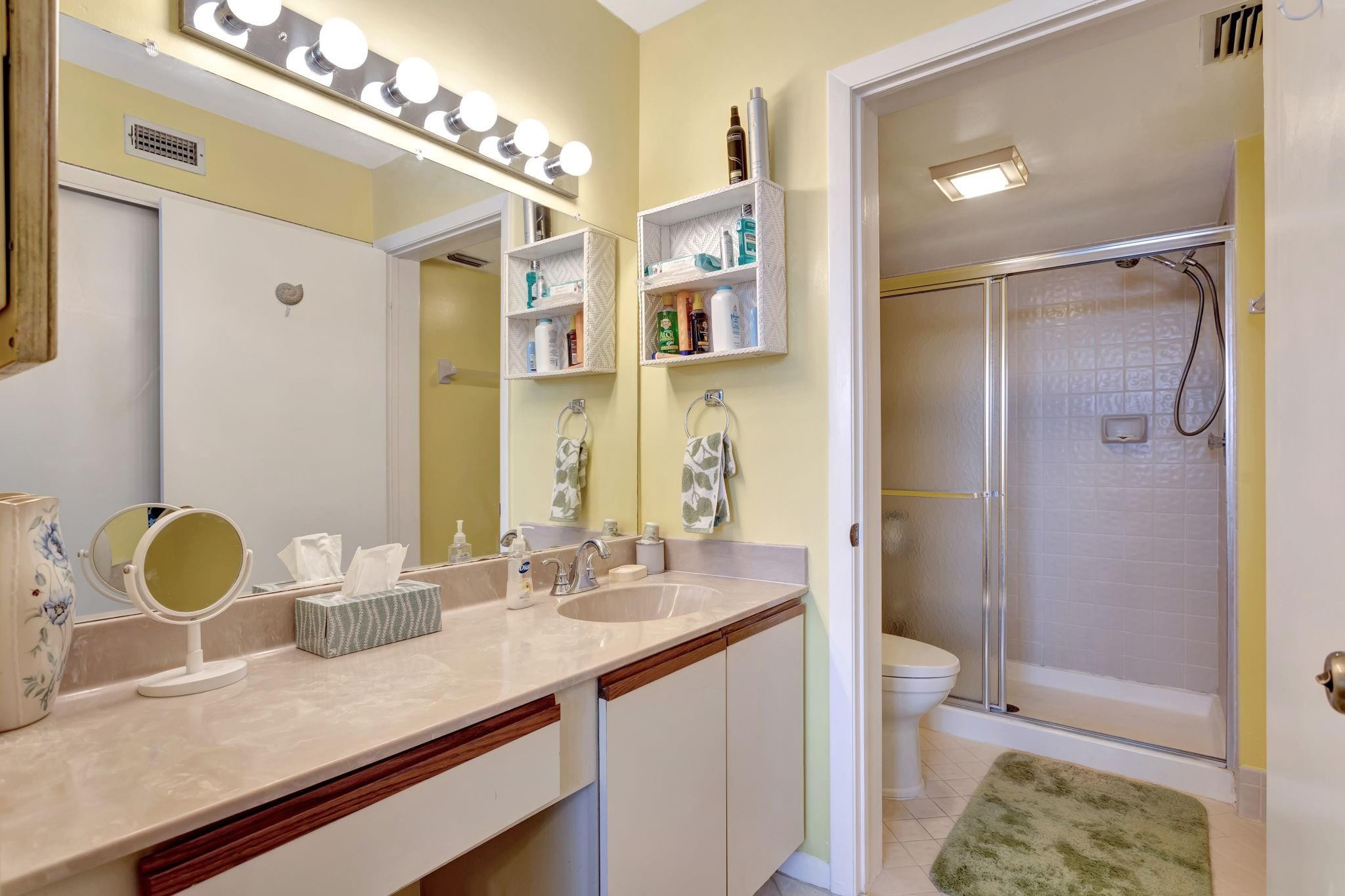 Applewood Village II - Residential