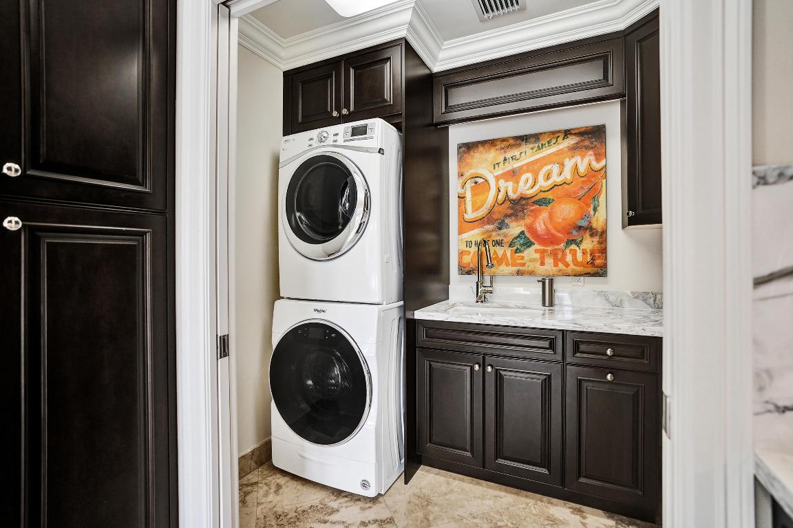 PALM CLUB CO-OP - Residential