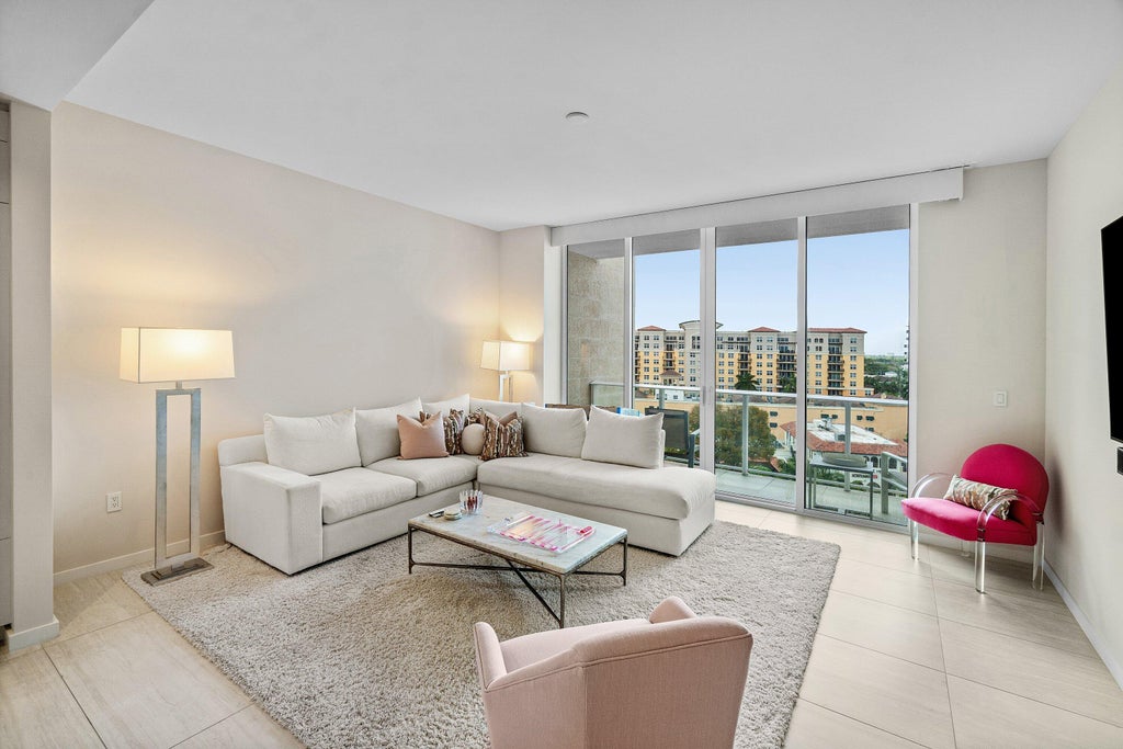 Photo of 200 SE Mizner Boulevard #810, Boca Raton, FL 33432 (MLS # R11163609)