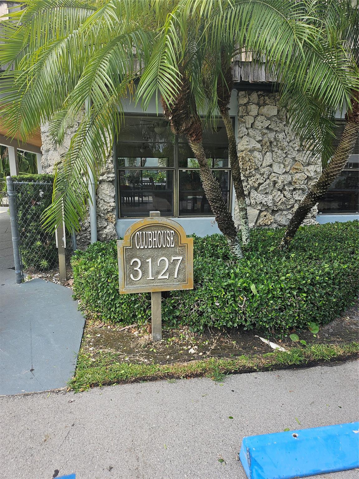 Welcome Home!!! Great opportunity to own a spacious 2 Bd/2 Bath centrally located in the heart of Oakland Park.
This tucked away secluded neighborhood is a gated well maintained quite community. Minutes from major highways. This Corner unit features extra-large rooms, freshly painted with plenty of light thru NEW HIGH IMPACT Windows. Master Bedroom features extra-large walk-in closet and ensuite bath with tub and shower. Laundry facilities are a few steps away.