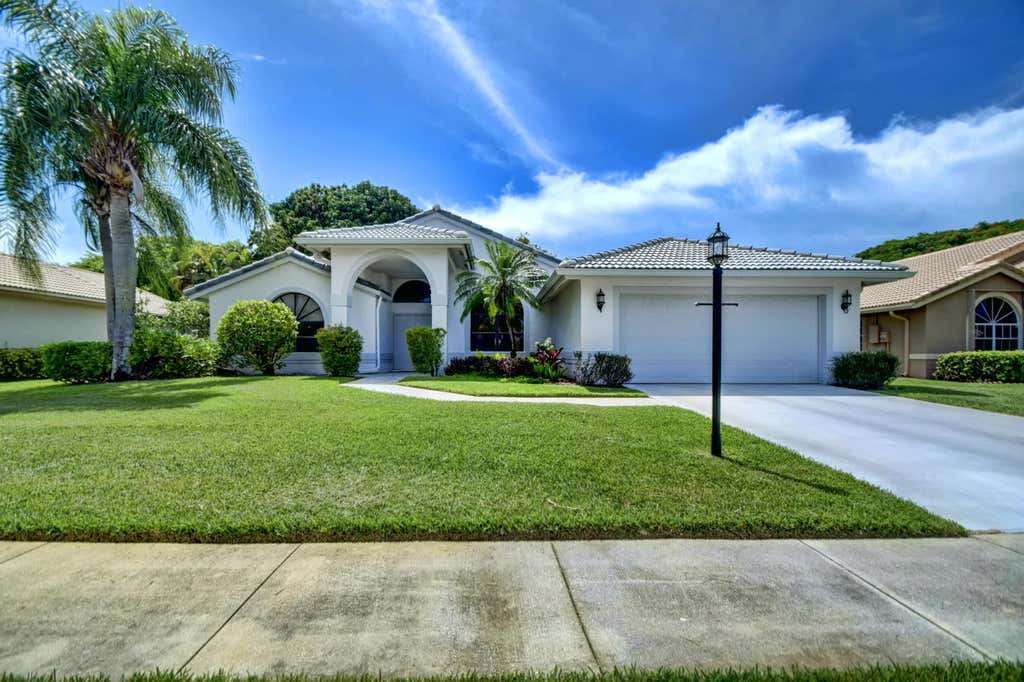 Photo of 5682 Aspen Ridge Circle, Delray Beach, FL 33484 (MLS # R10939205)