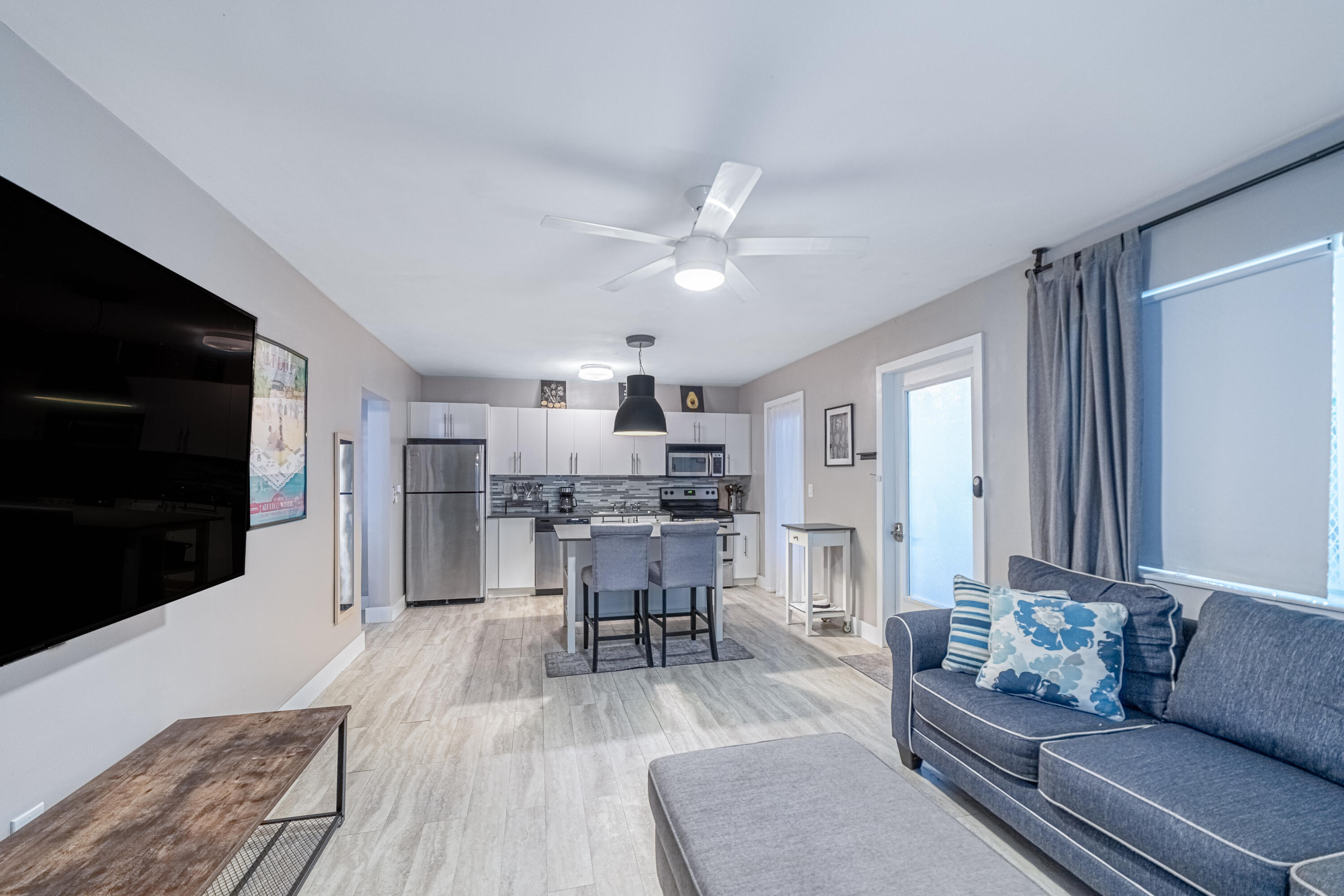 1117 MERIDIAN Avenue 7-1117