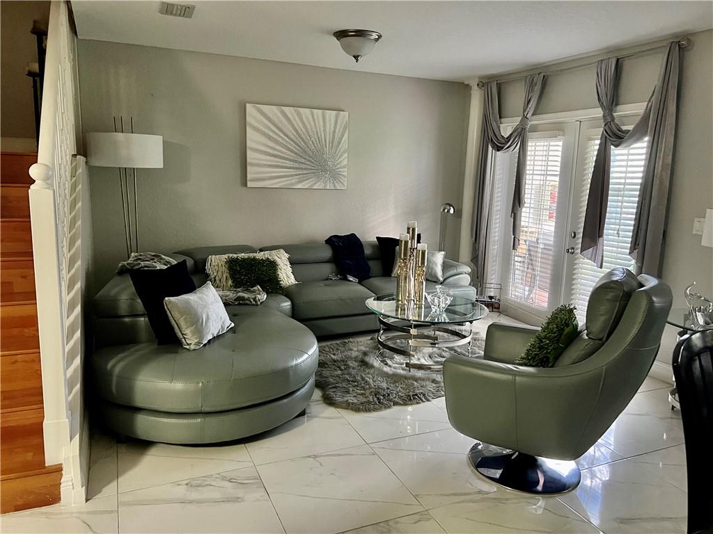 HAMPSHIRE HOMES - Residential