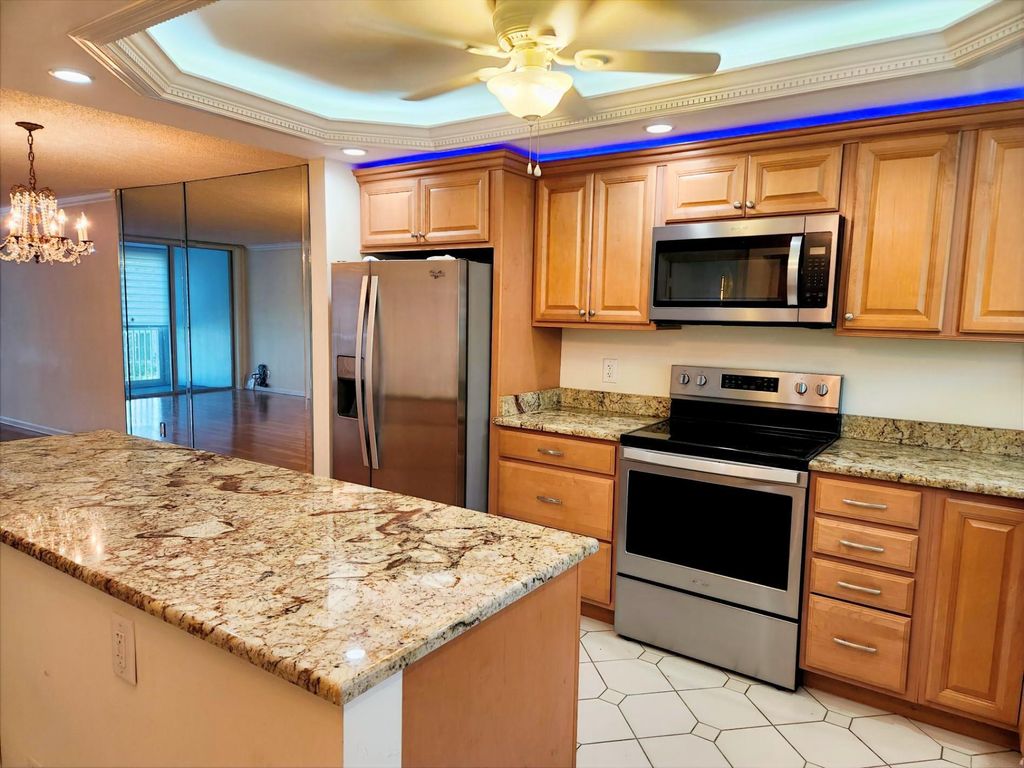 Photo of 2008 S Federal Highway, Boynton Beach, FL 33435 (MLS # B26000609)