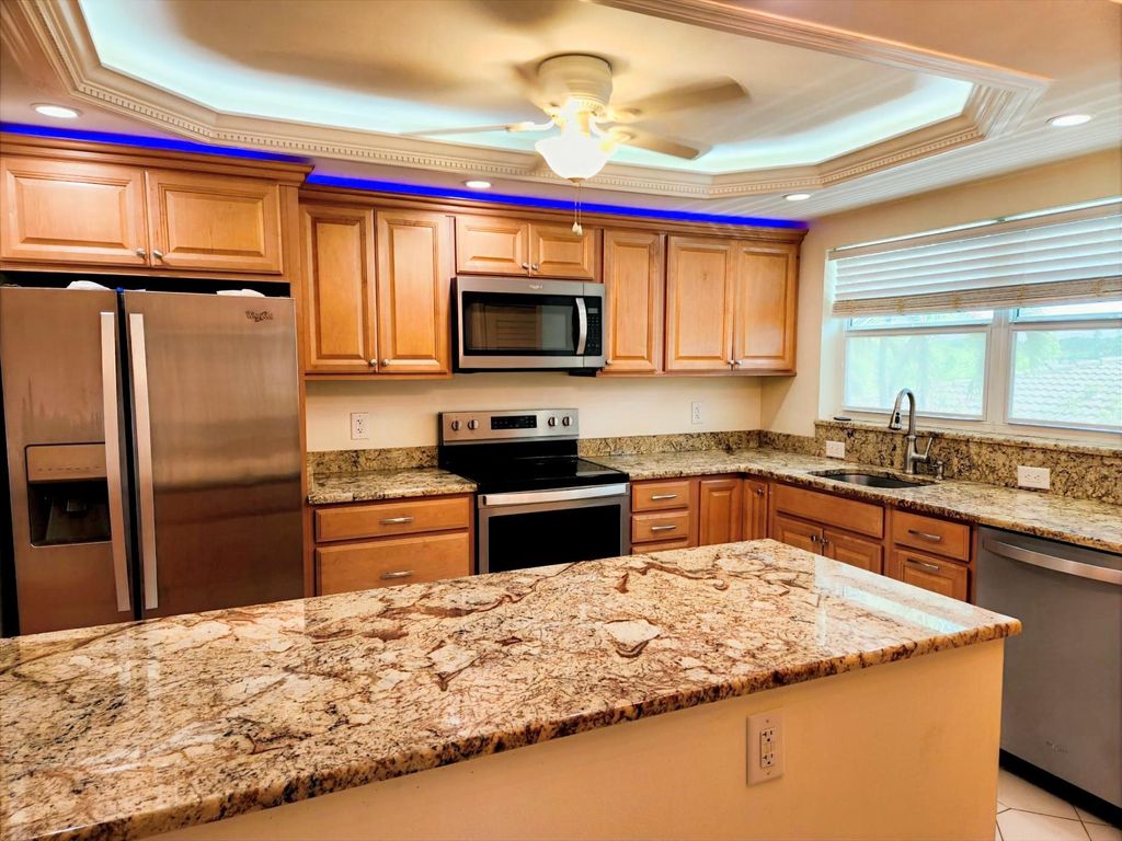 Photo of 2008 S Federal Highway, Boynton Beach, FL 33435 (MLS # B26000609)