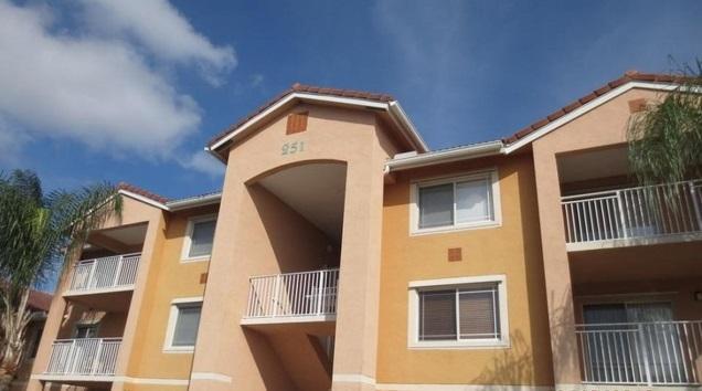 THE CLUB AT ST LUCIE WEST, A CONDOMINIUM - Residential Lease