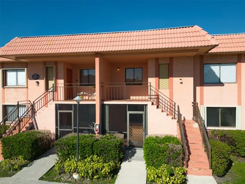 227 Lakeview Dr 105 Weston FL 33326