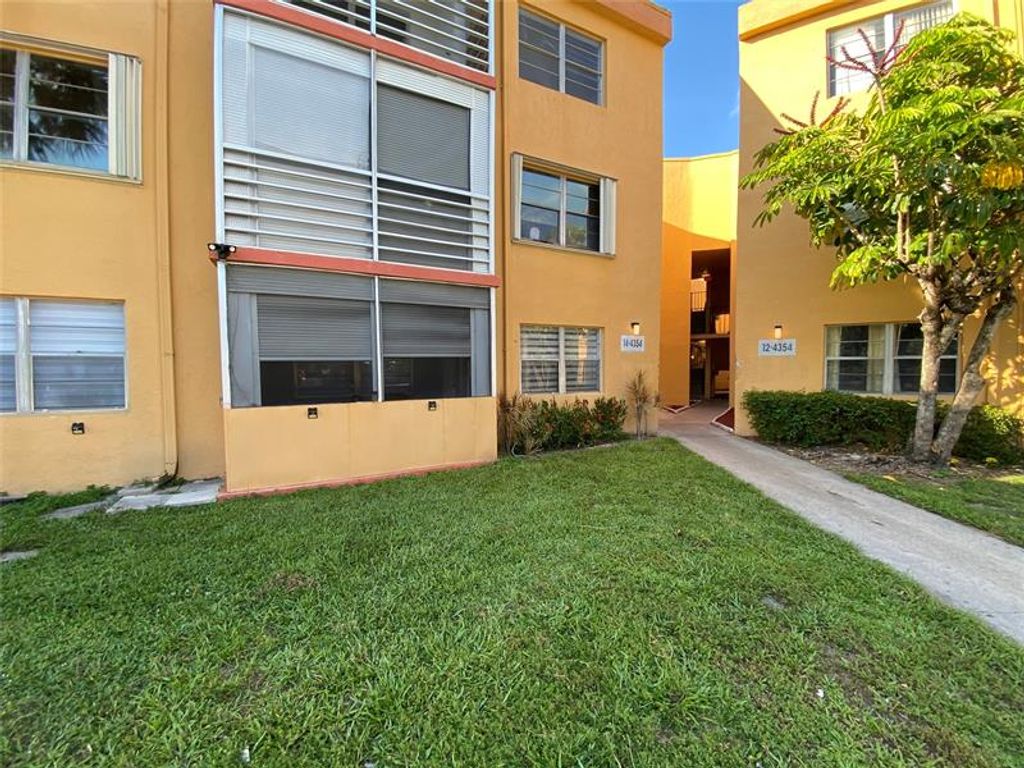 Photo of 4354 NW 9th Avenue #14-1E, Deerfield Beach, FL 33064 (MLS # F10511211)