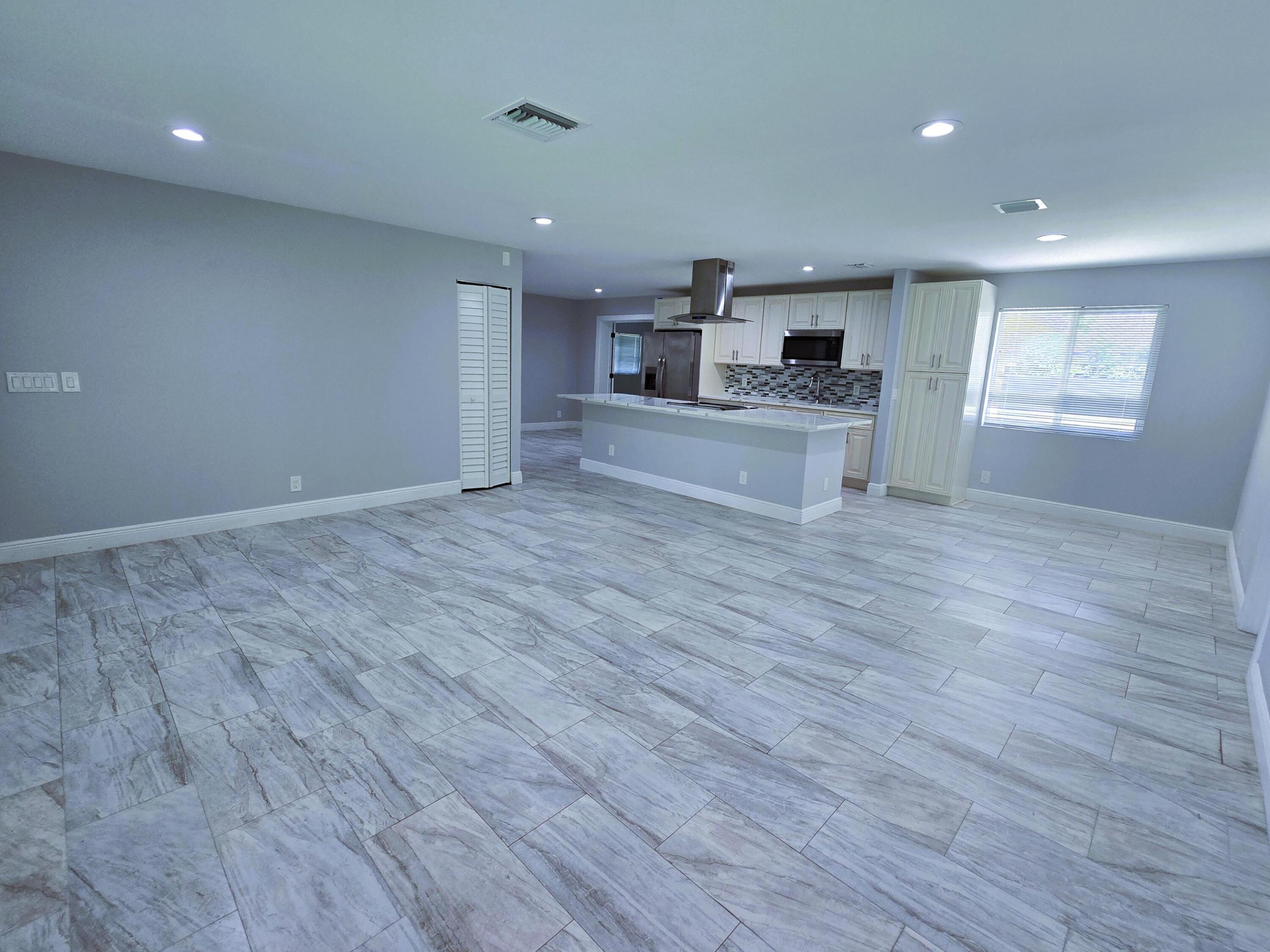 PALM BEACH LAKES SOUTH - Residential Lease