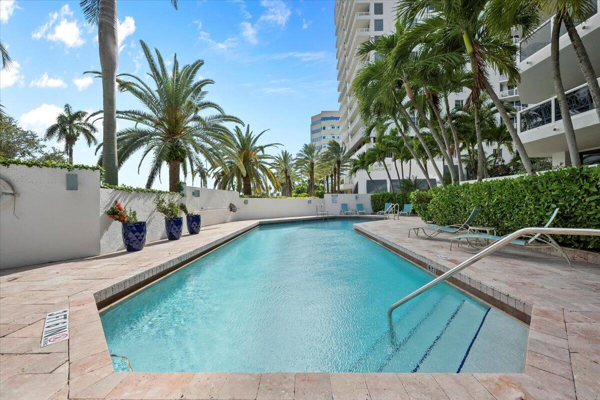 VILLA LOFTS CONDOMINIUM - Residential