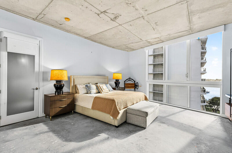 VILLA LOFTS CONDOMINIUM - Residential