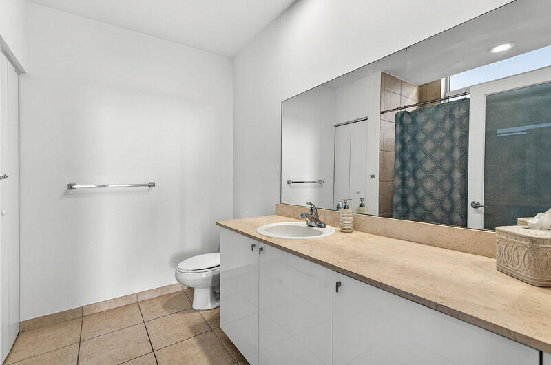 VILLA LOFTS CONDOMINIUM - Residential