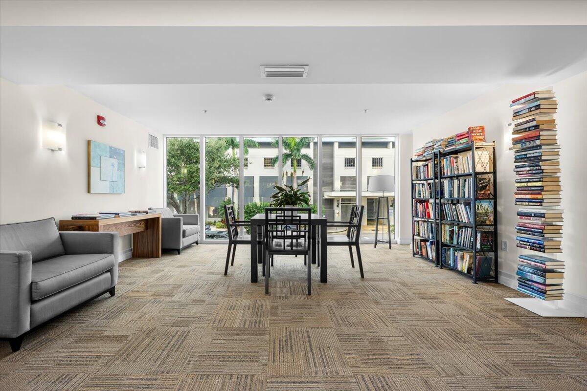 VILLA LOFTS CONDOMINIUM - Residential