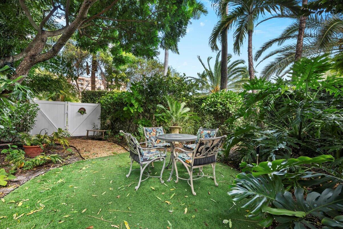 VILLA LOFTS CONDOMINIUM - Residential