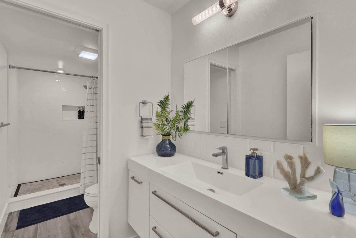 VILLA DEL SOL CONDOMINIUM - Residential