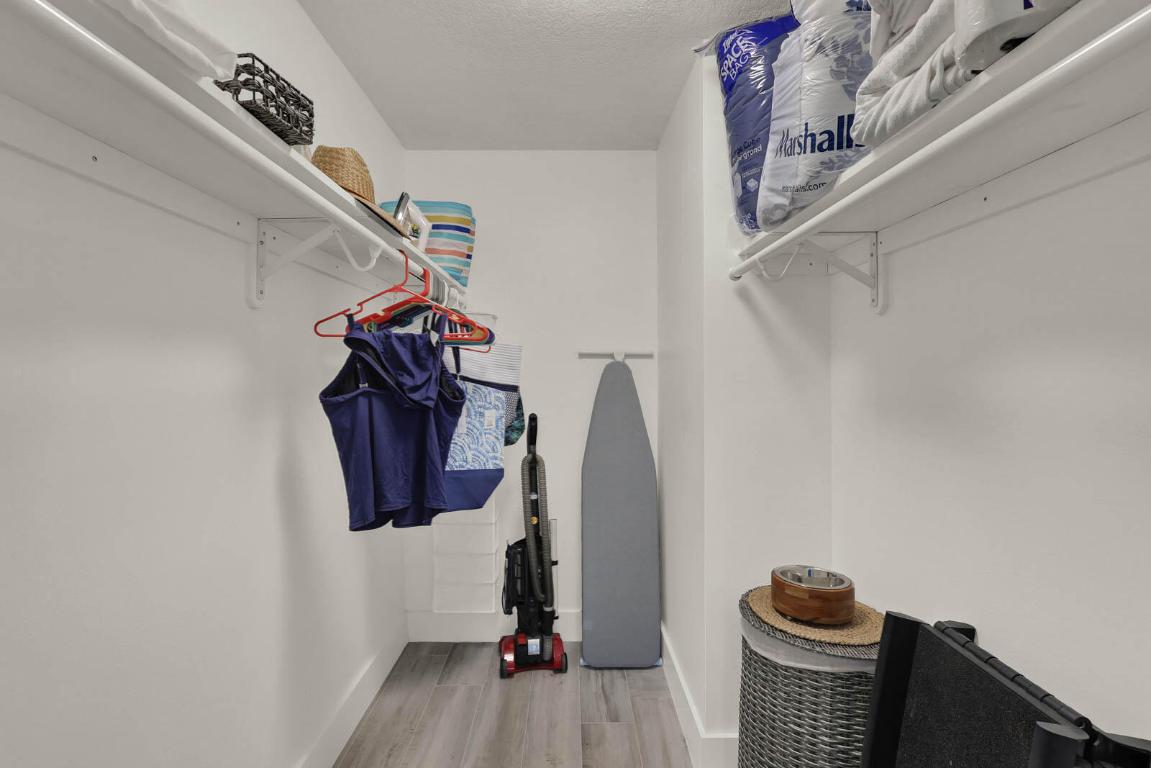 VILLA DEL SOL CONDOMINIUM - Residential