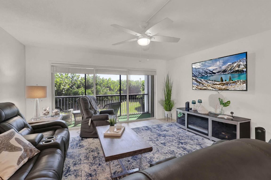 VILLA DEL SOL CONDOMINIUM - Residential