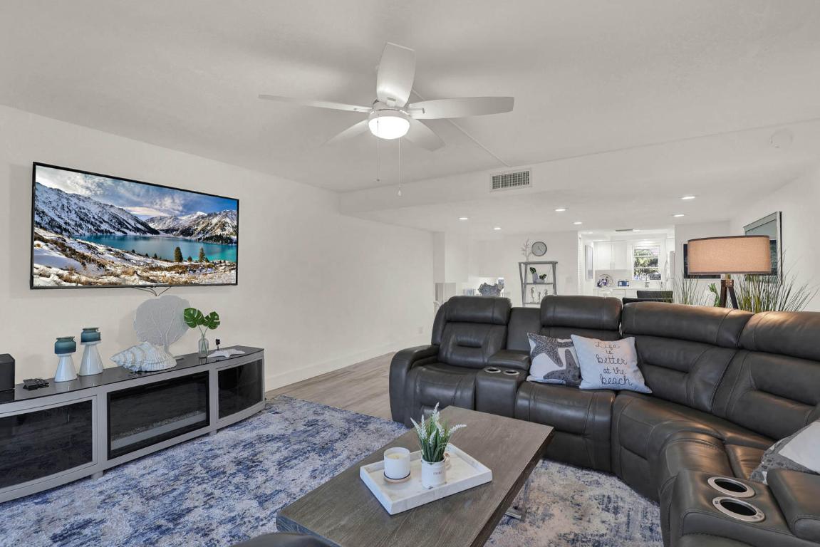 VILLA DEL SOL CONDOMINIUM - Residential