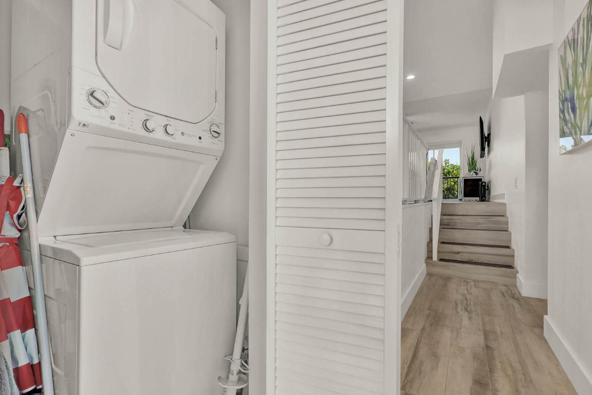 VILLA DEL SOL CONDOMINIUM - Residential