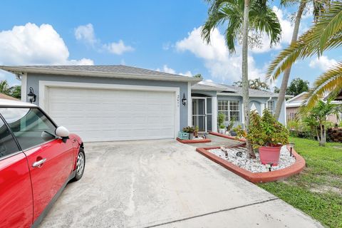 2011 SW Judith Ln Port St Lucie FL 34953