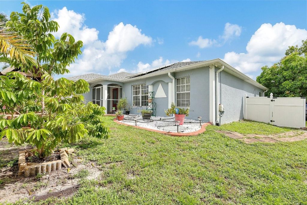 Photo of 2011 SW Judith Lane, Port Saint Lucie, FL 34953 (MLS # F10530459)