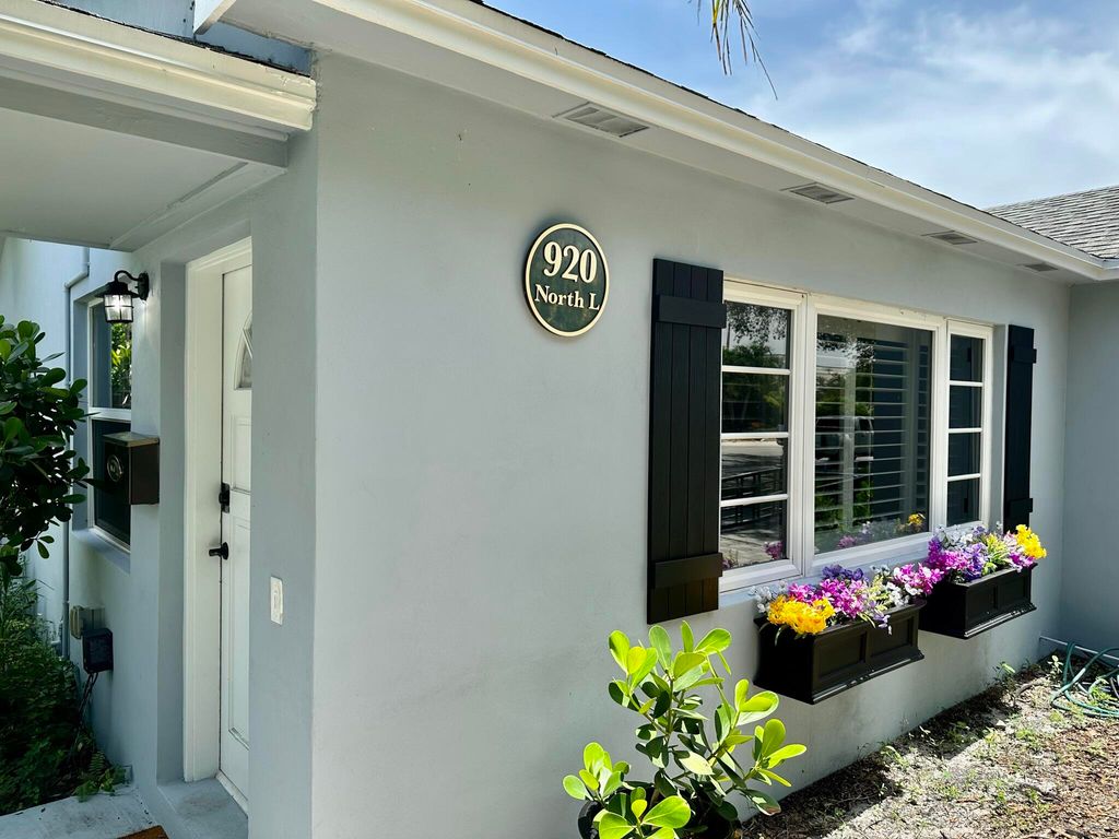 Photo of 920 N L Street #1, Lake Worth Beach, FL 33460 (MLS # R11065268)