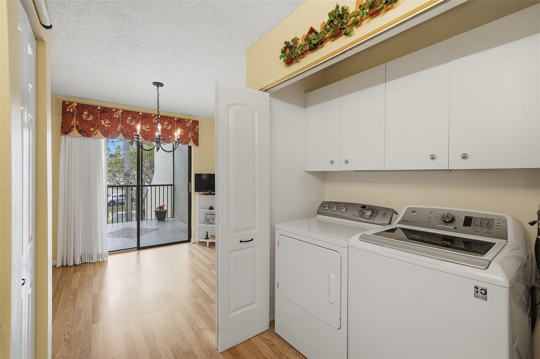 Fairfax/Kings Point - Residential