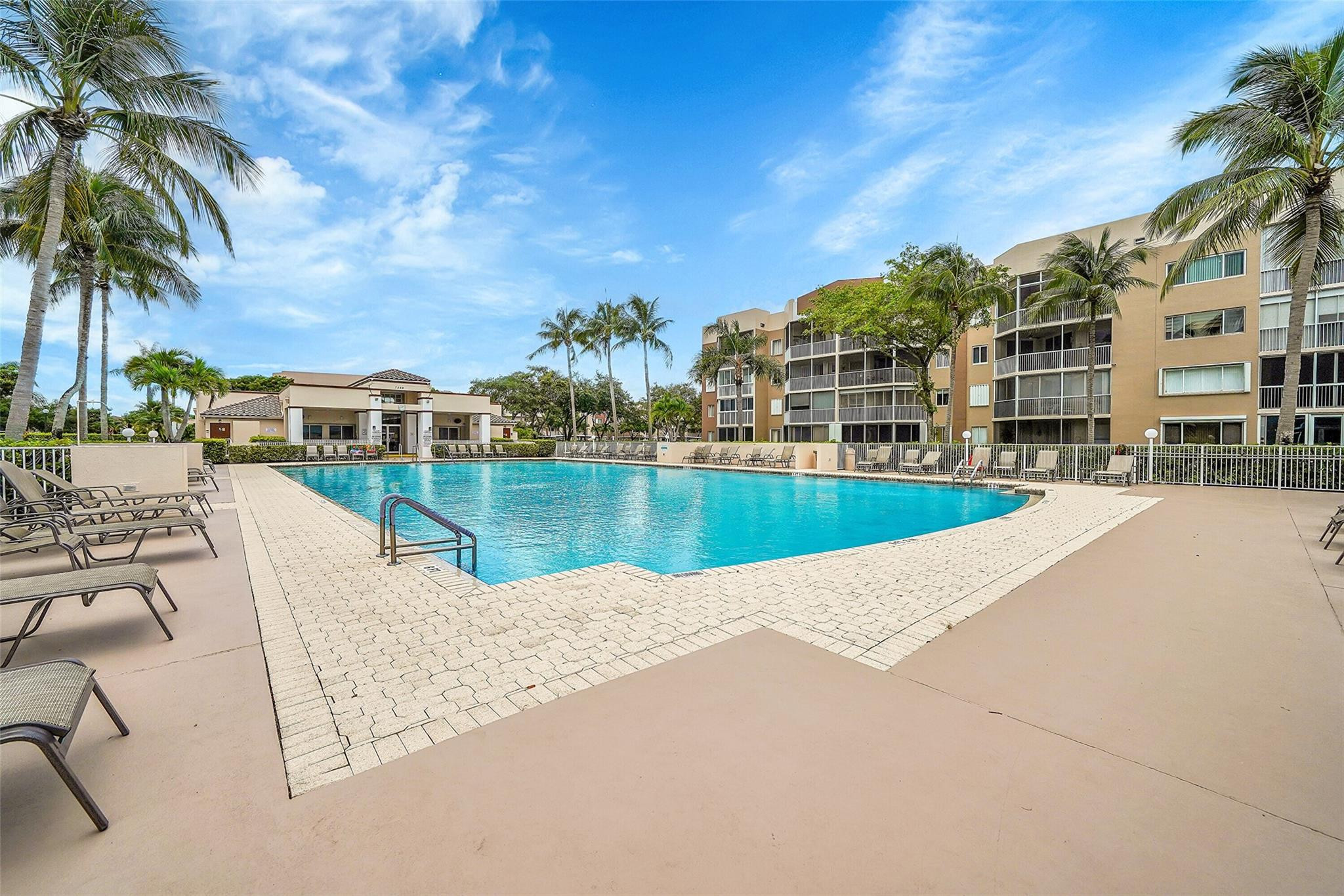 Fairfax/Kings Point - Residential