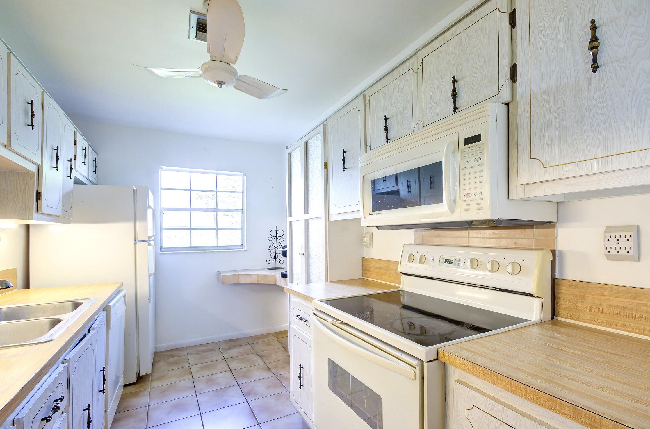 HIGH POINT OF DELRAY WEST CONDO SEC 1&2 - Residential