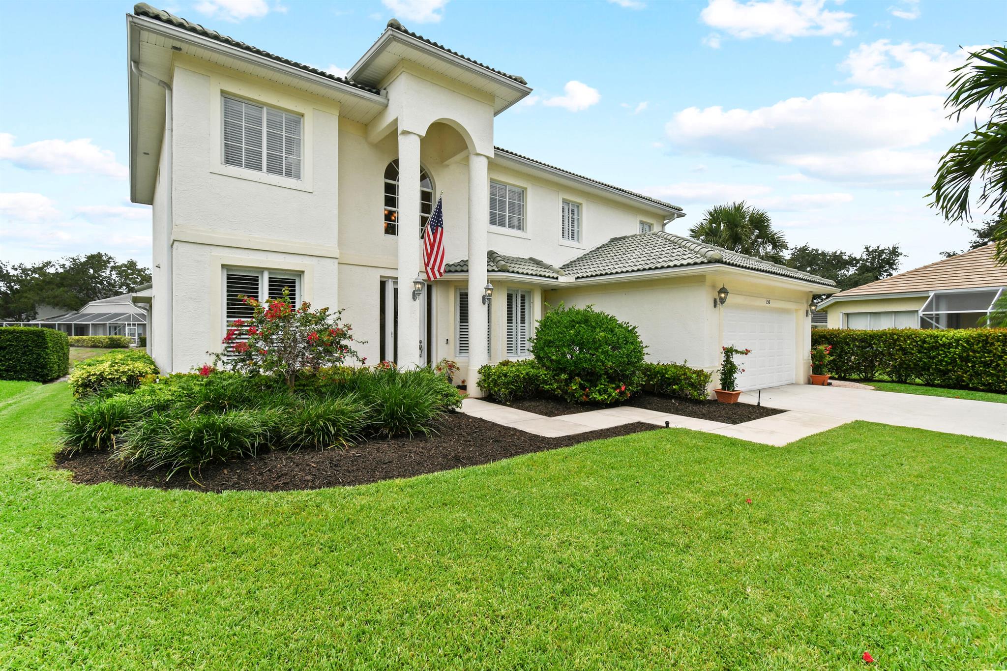 256 Coconut Point