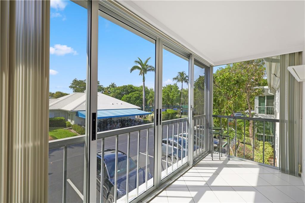 Bay Colony Club - Residential