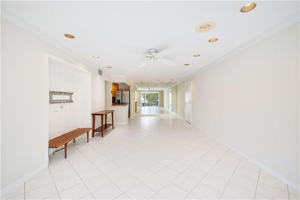 Bay Colony Club - Residential