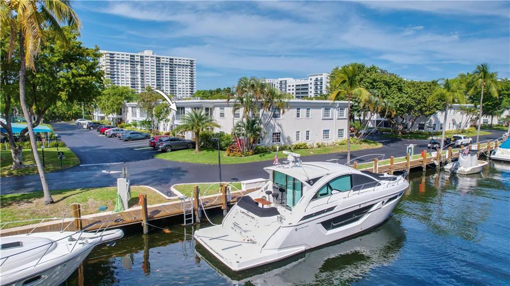 Bay Colony Club - Residential